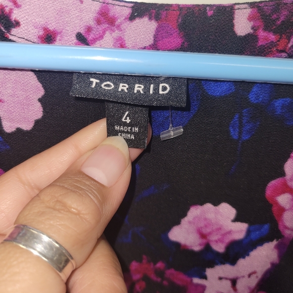 Torrid blouse - Picture 3 of 5